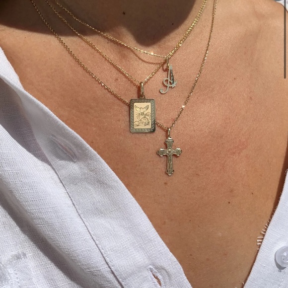 Alliciante Initial “A” Pendant 14k Gold - Picture 4 of 5